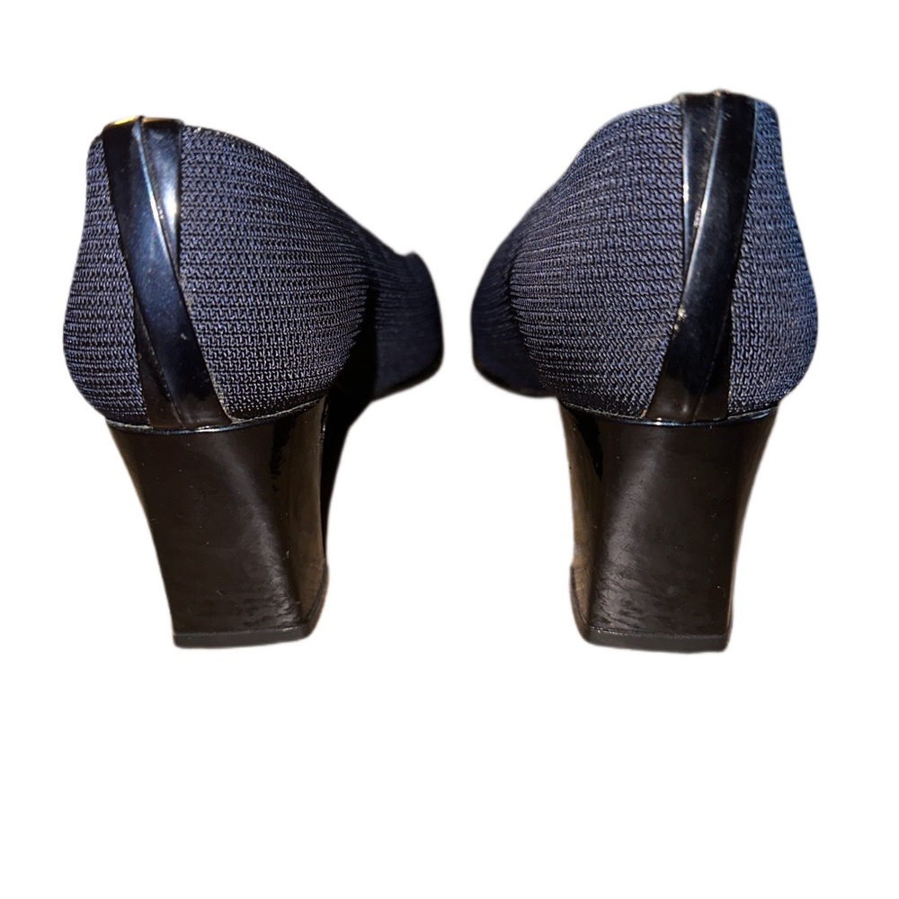 Navy & Black Stuart Weitzman 1990s Square Toe Pump - Picture 2 of 4